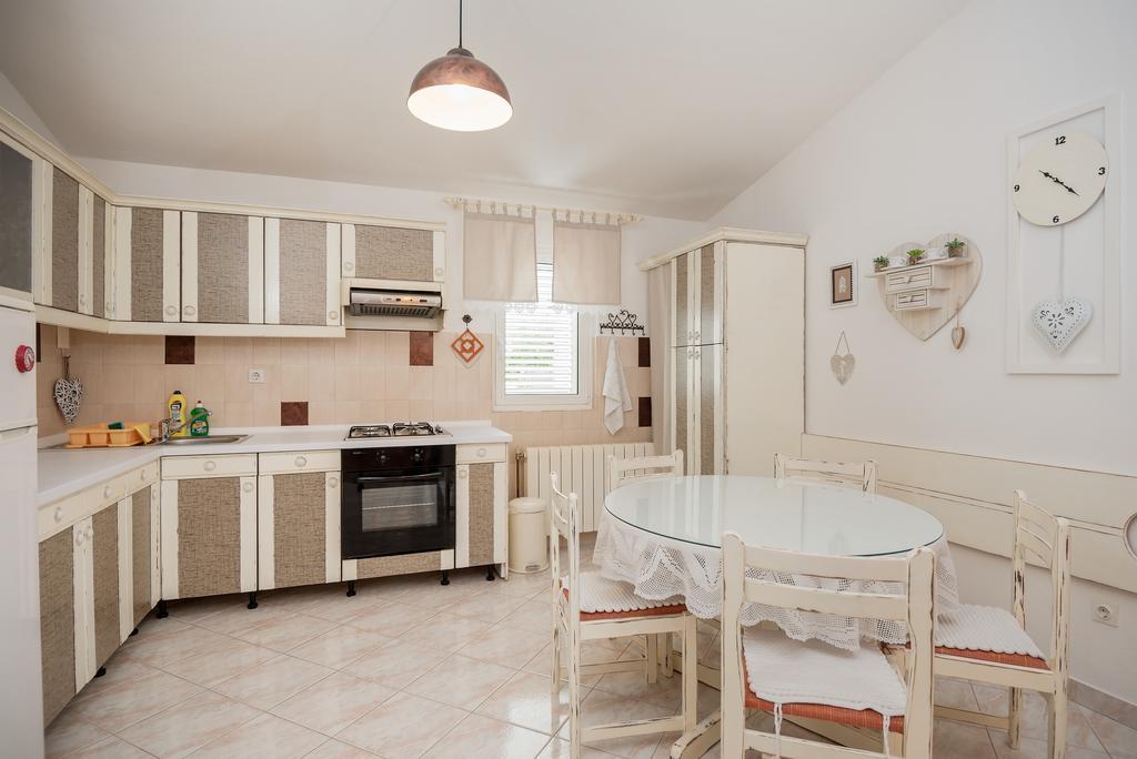 Apartments Villa Lilla 바스카보다 외부 사진