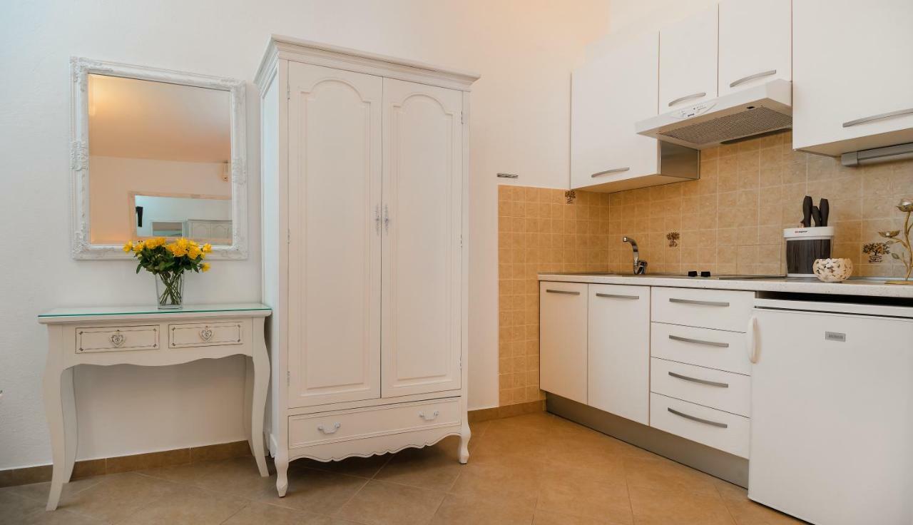 Apartments Villa Lilla 바스카보다 외부 사진